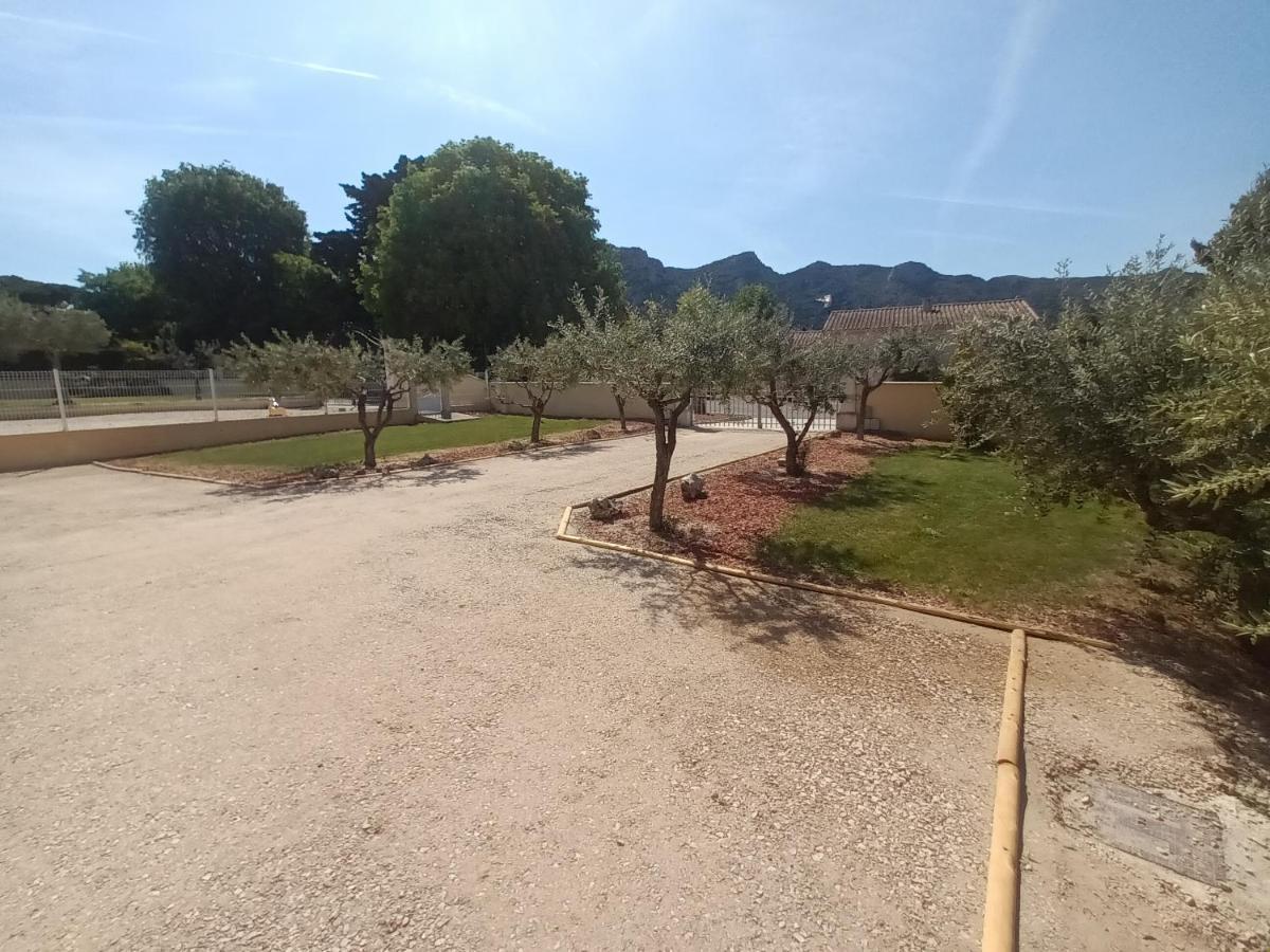 Robion en Luberon Le Jardin Des Tourterellesヴィラ エクステリア 写真